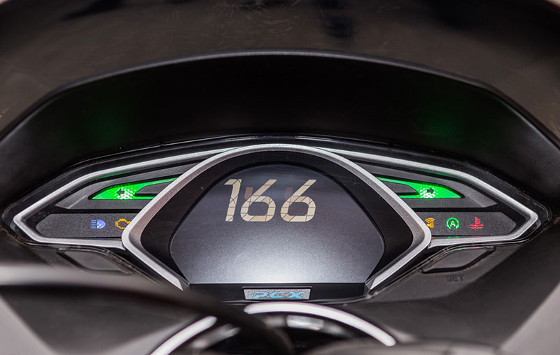 Chi tiết Honda PCX 2018 mới bán tại Việt Nam